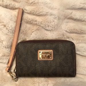 Michael Kors Wrislet/Wallet
